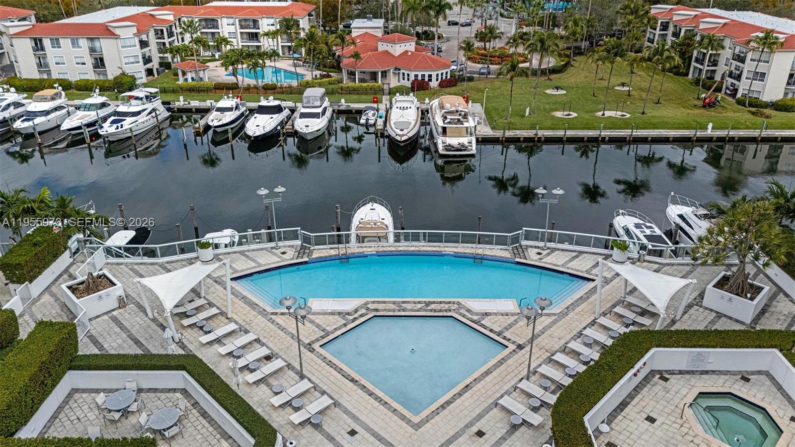 image The Atrium at Aventura38