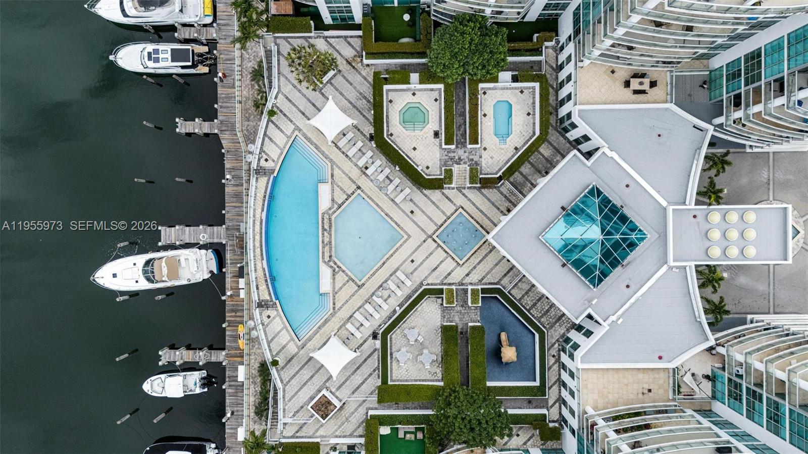 image The Atrium at Aventura39