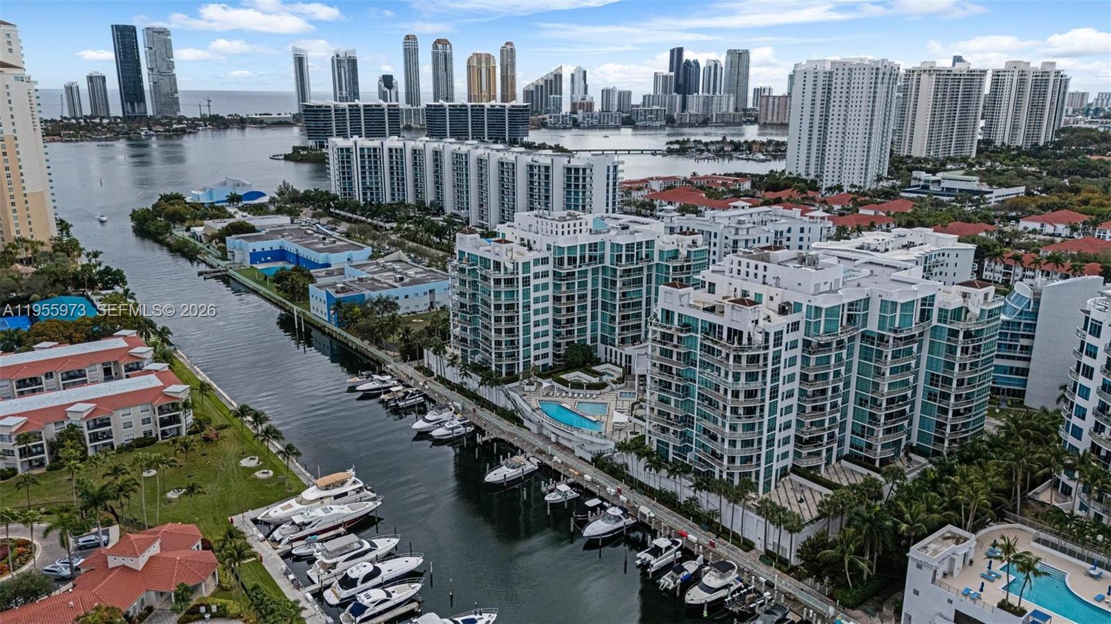 image The Atrium at Aventura42