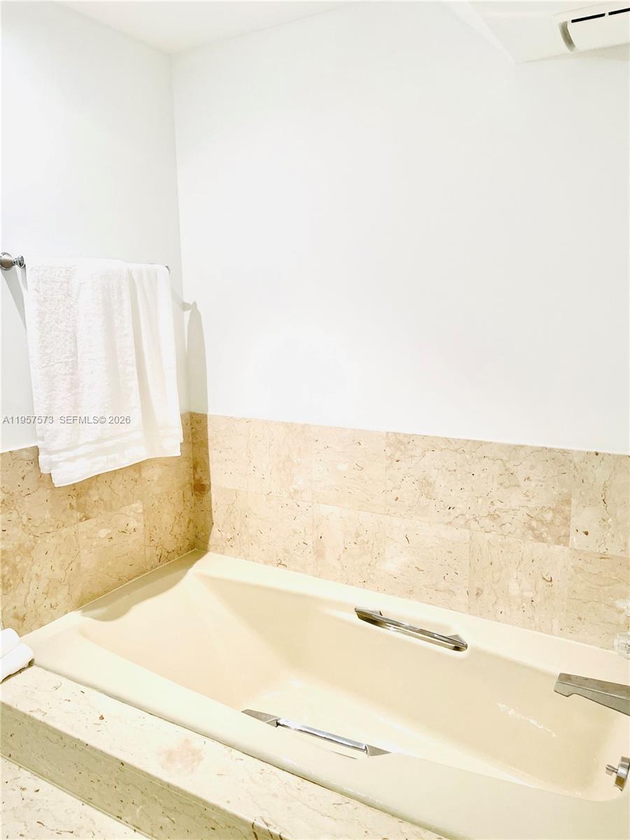 image Brickell East24