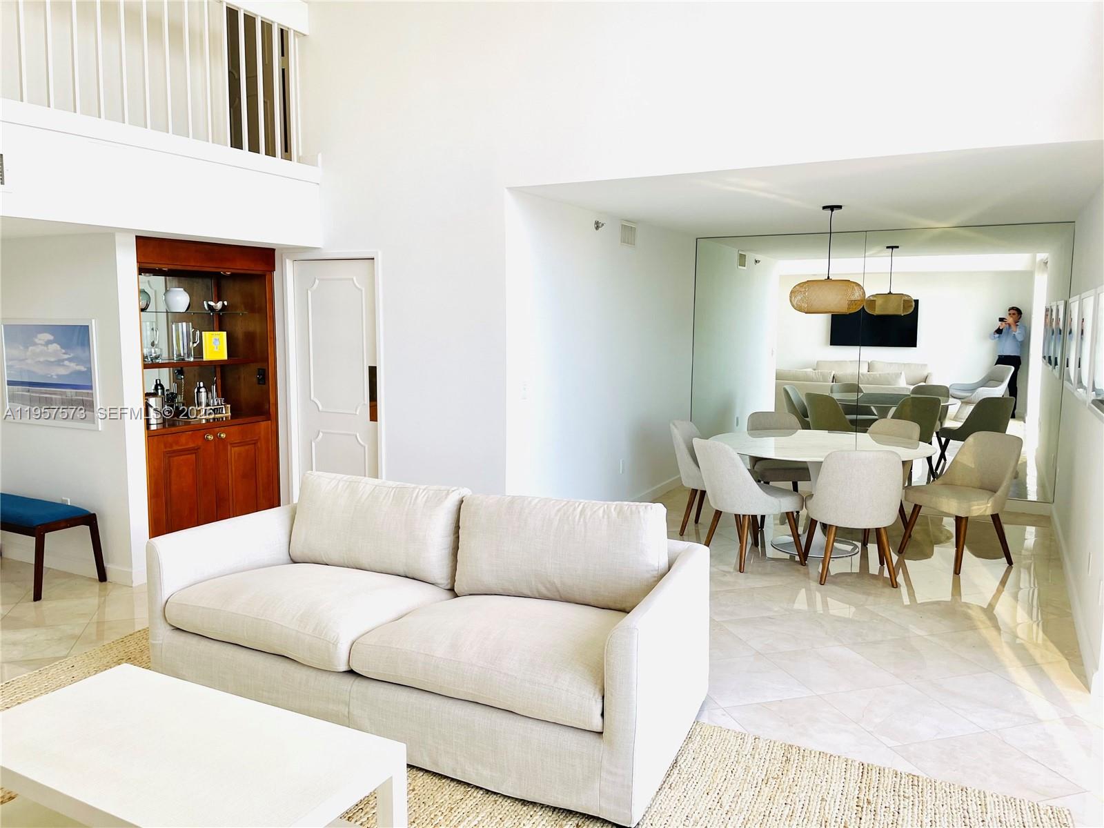 image Brickell East32