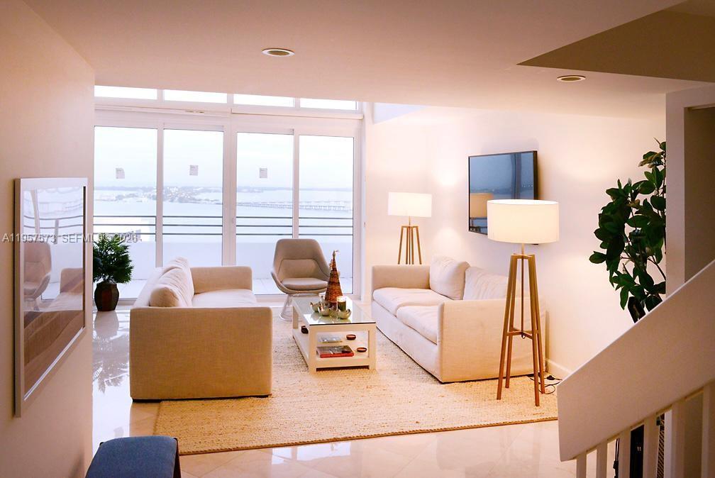 image Brickell East7