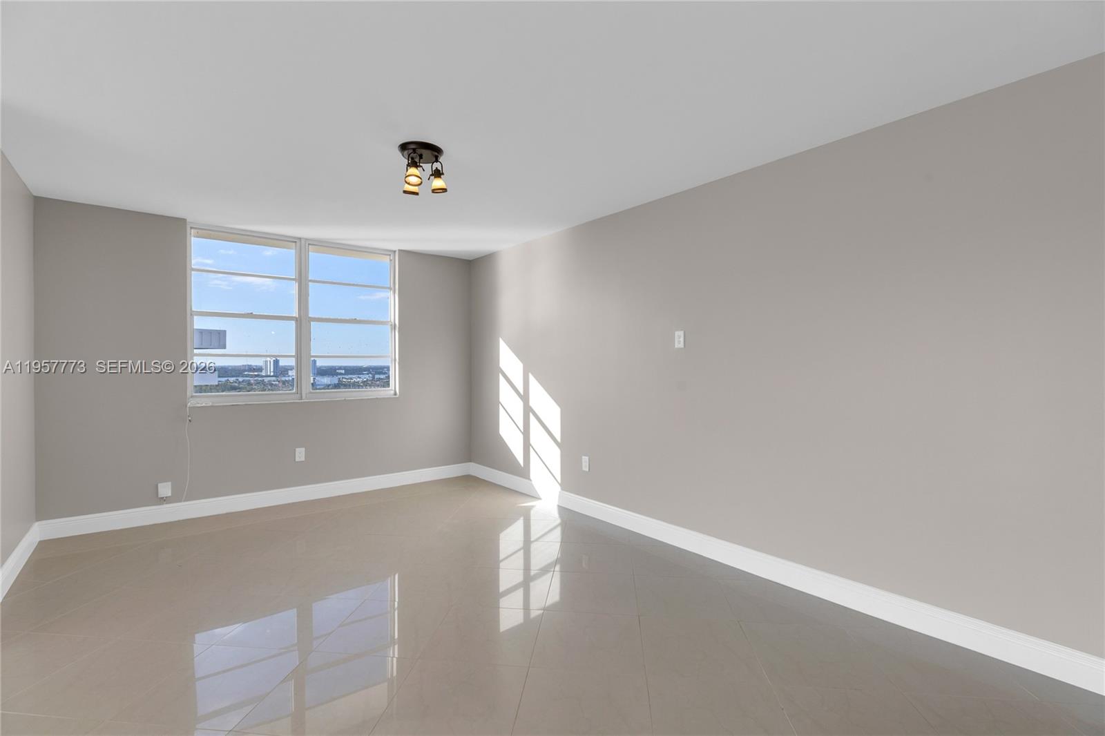 image Arlen House Condo25