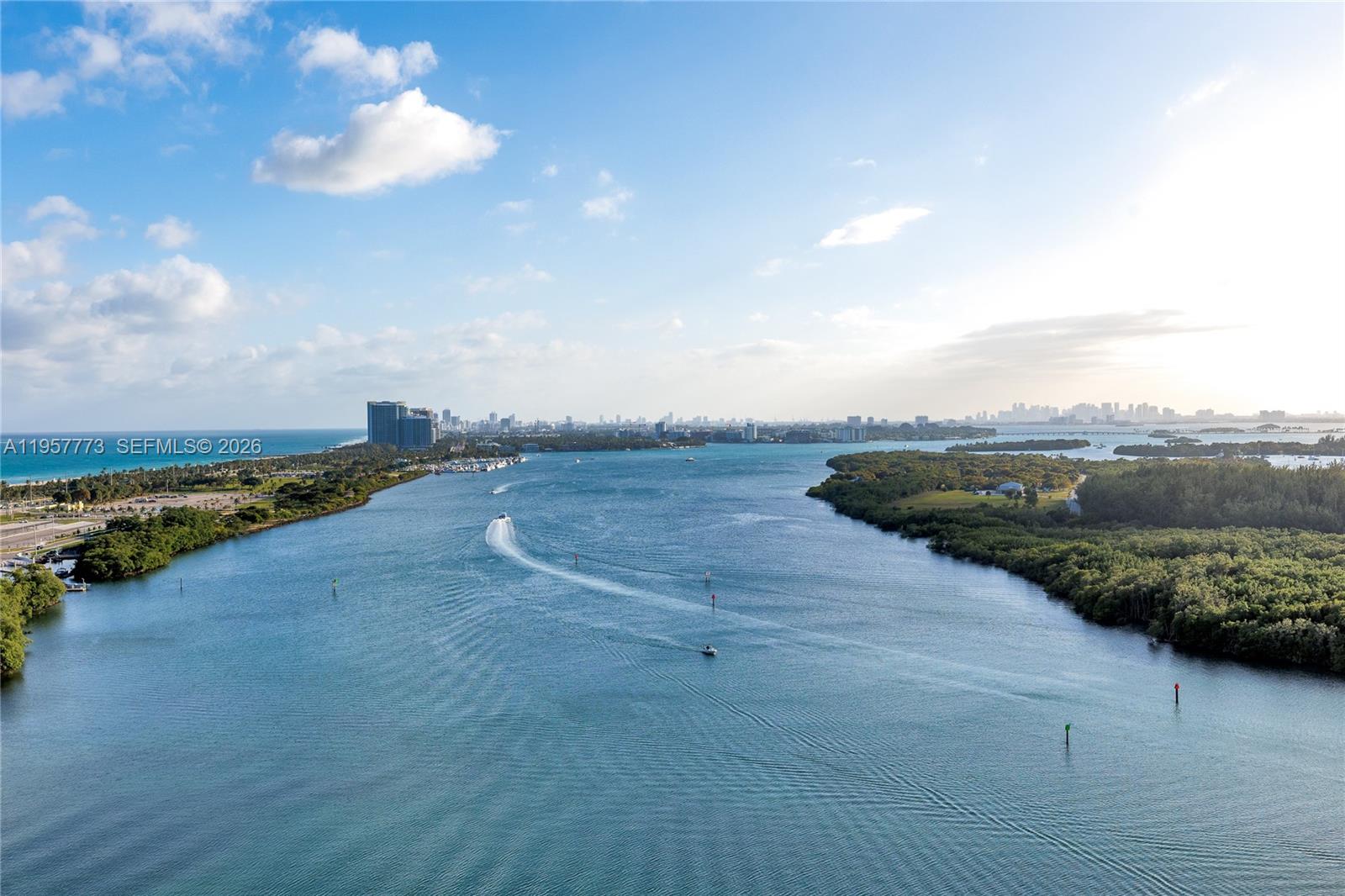 image Arlen House Condo2