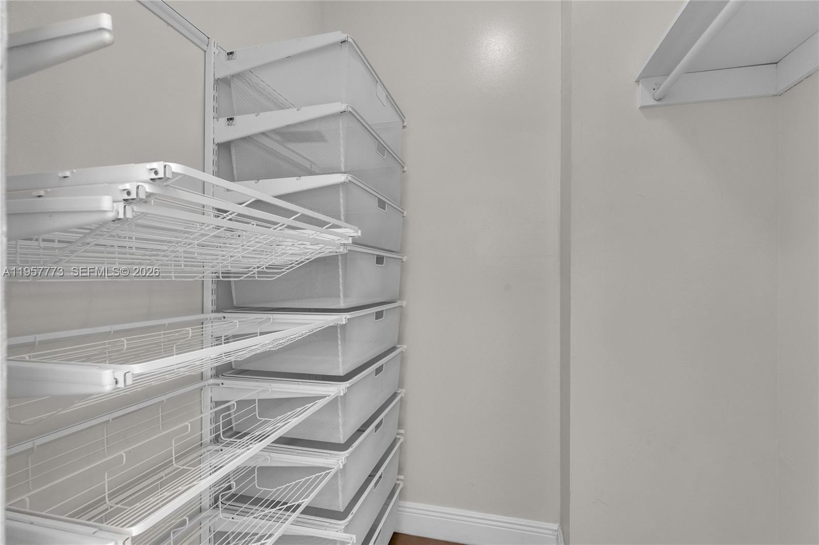 image Arlen House Condo29