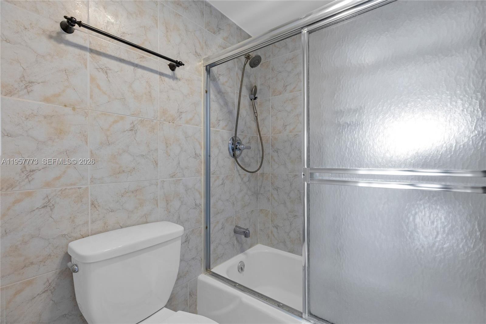 image Arlen House Condo31