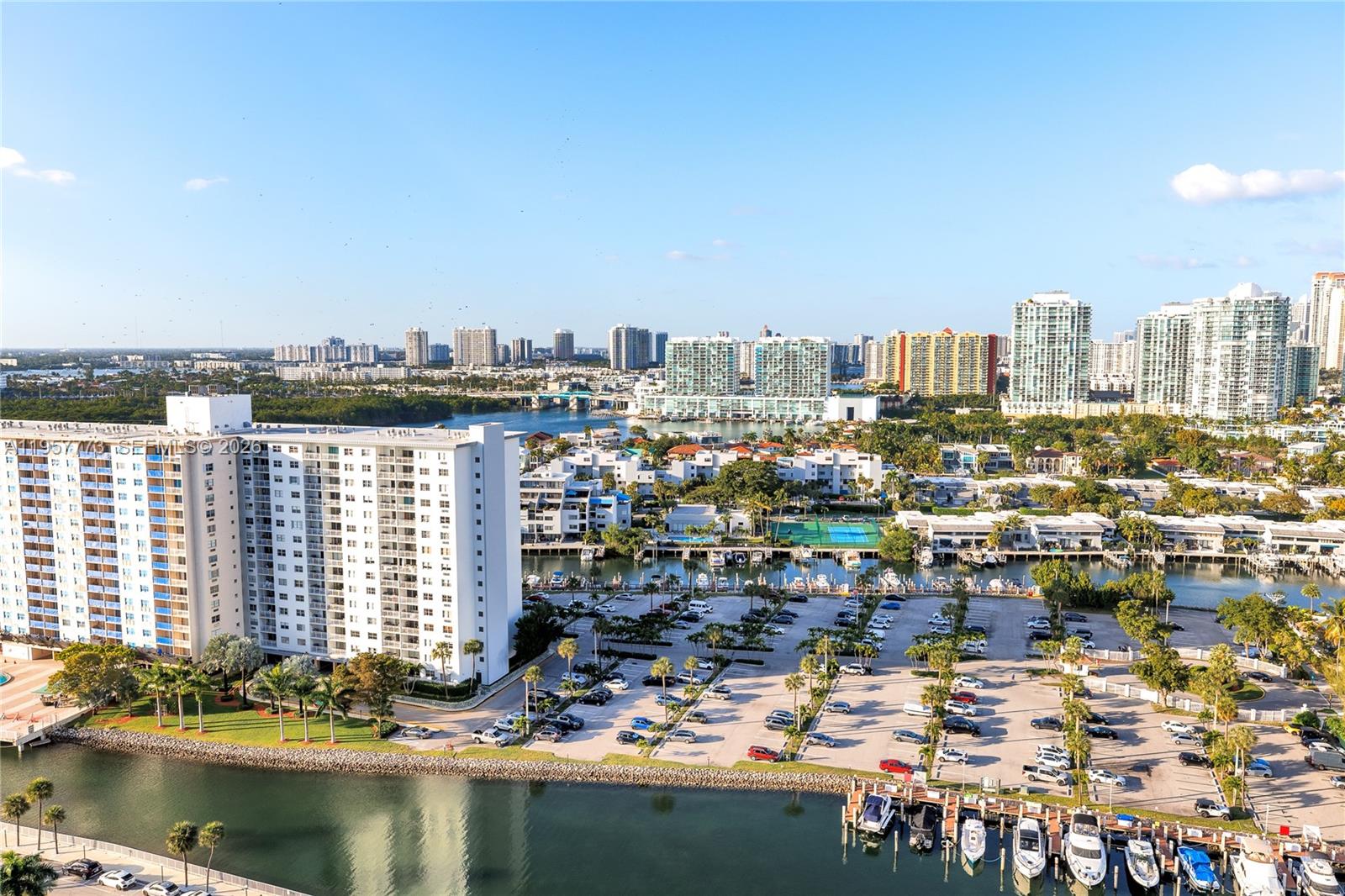 image Arlen House Condo45