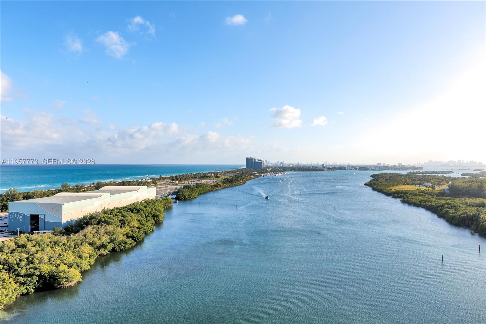 image Arlen House Condo46