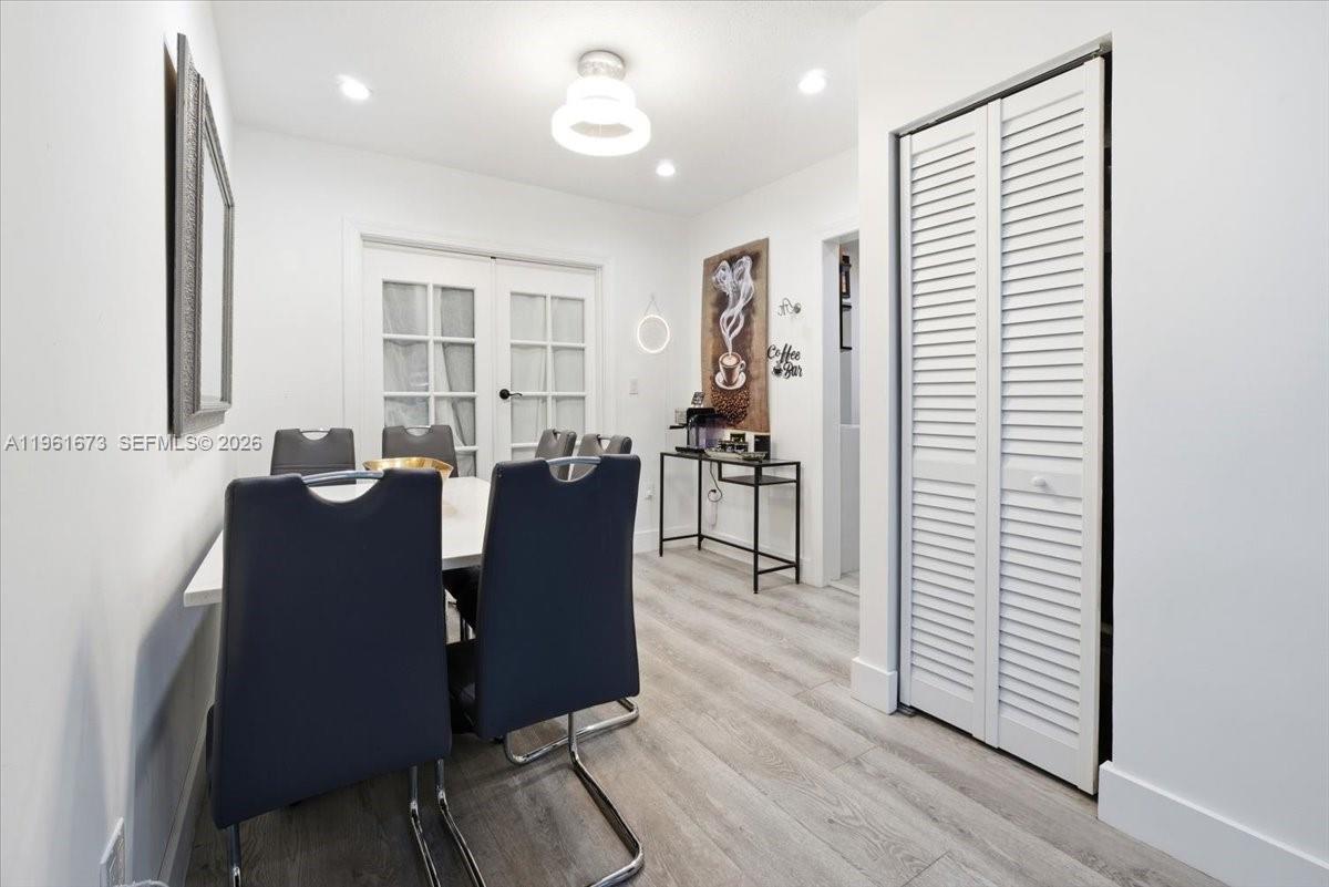 2400 SW 21st Ter Miami, FL 33145