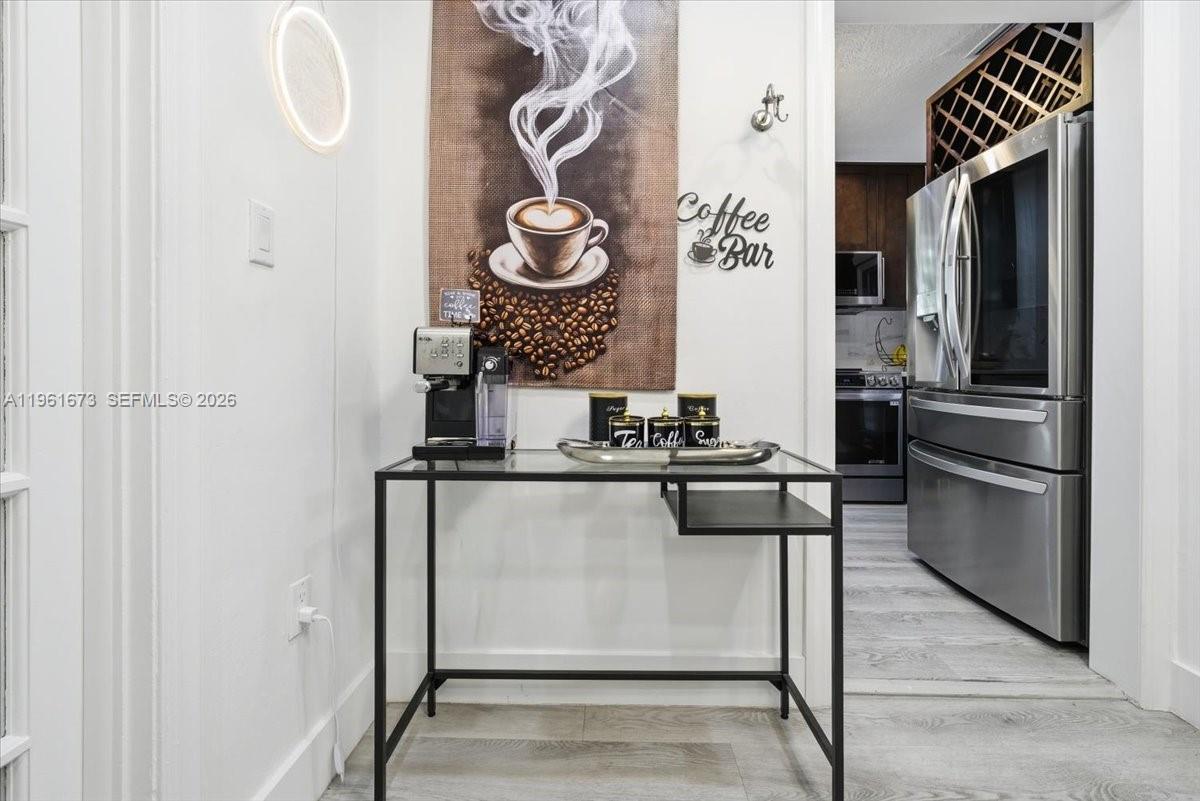 2400 SW 21st Ter Miami, FL 33145