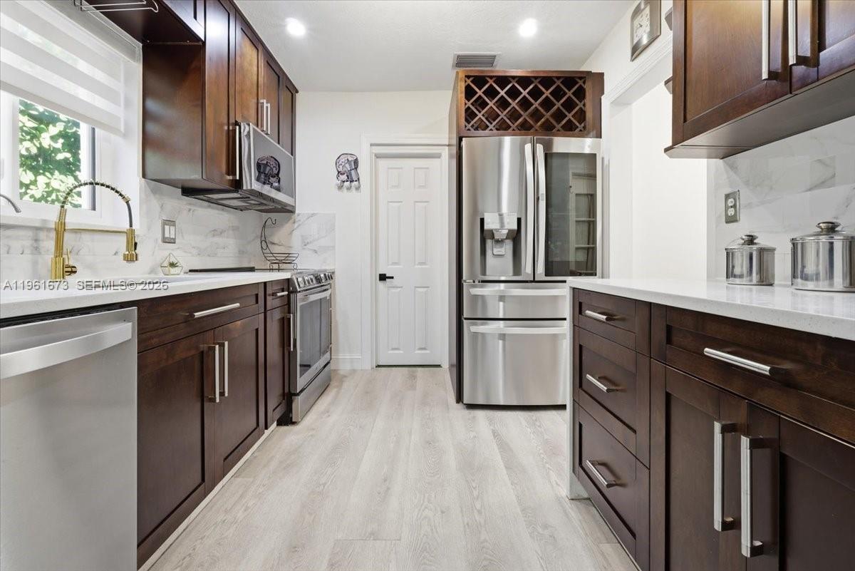 2400 SW 21st Ter Miami, FL 33145