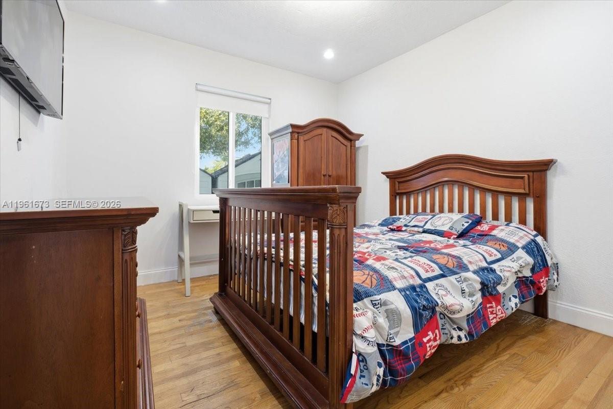 2400 SW 21st Ter Miami, FL 33145