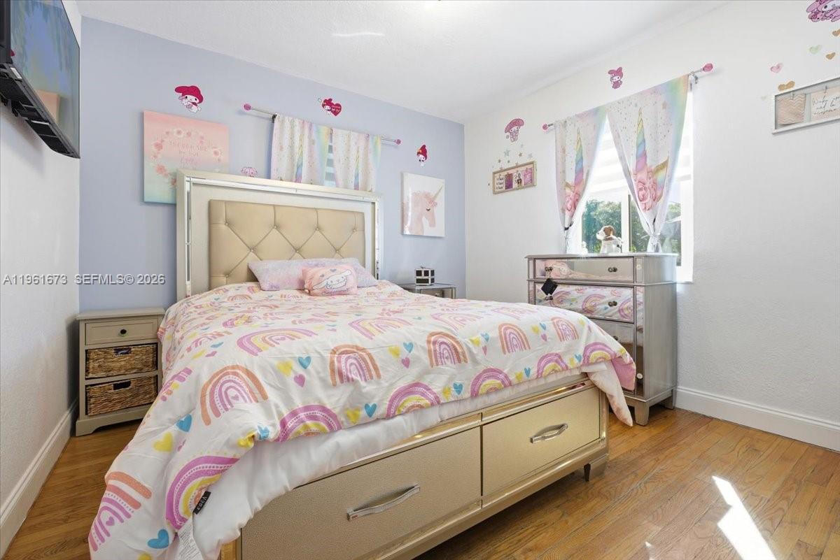 2400 SW 21st Ter Miami, FL 33145