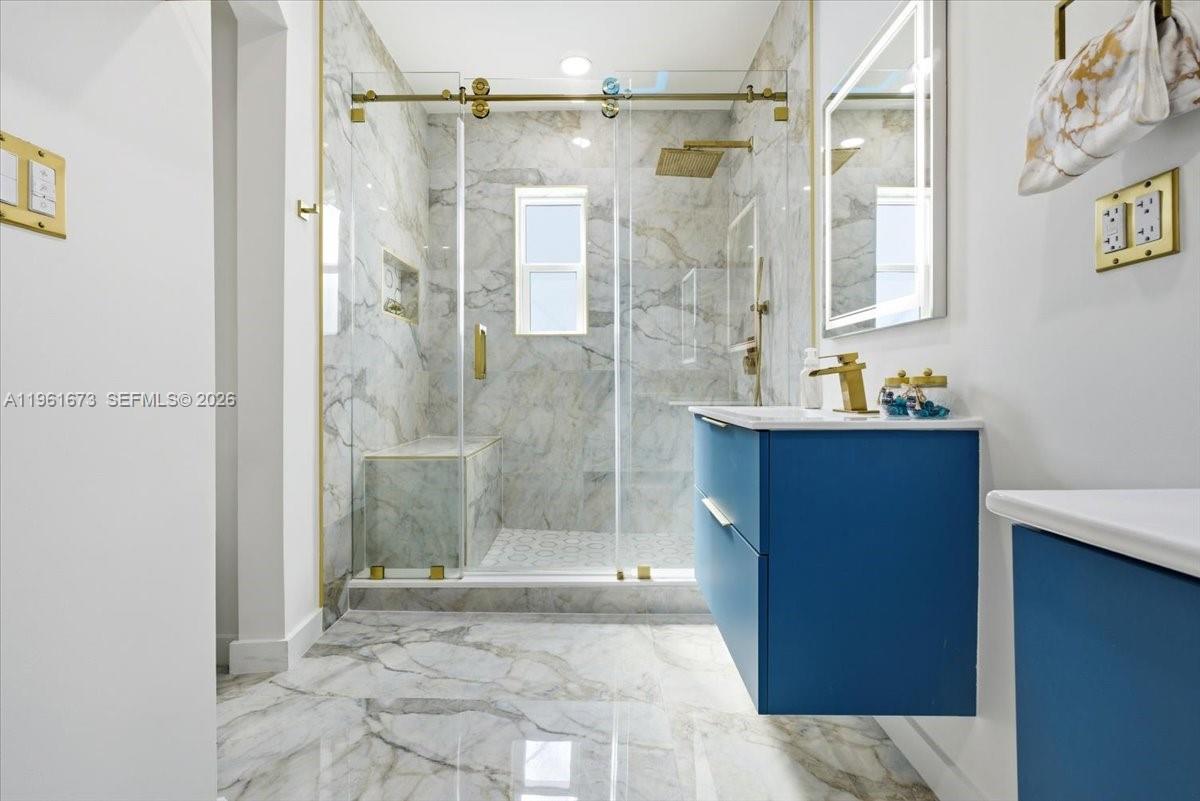 2400 SW 21st Ter Miami, FL 33145