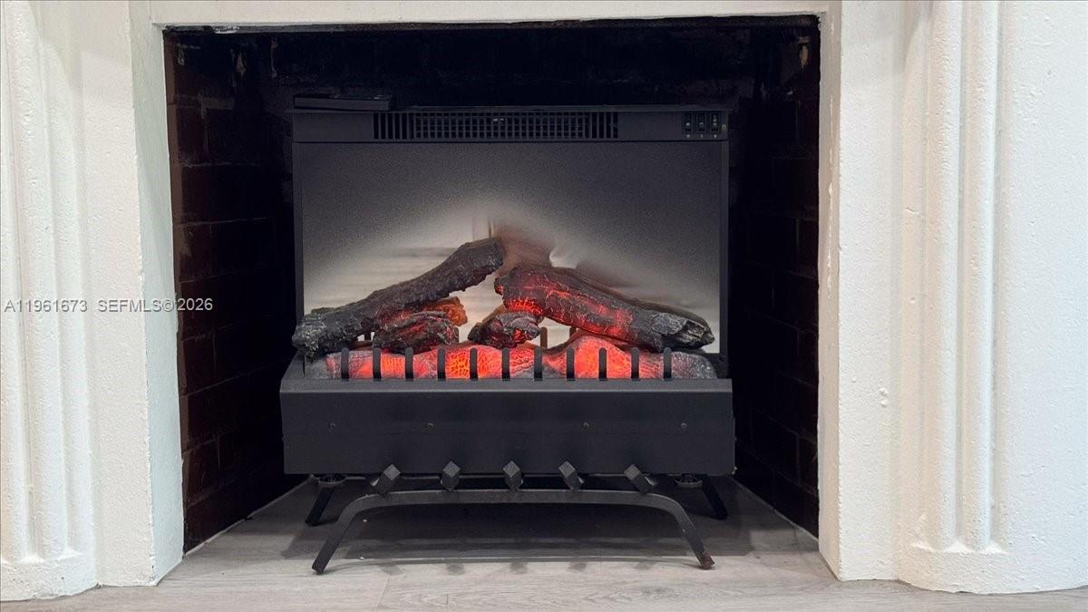 2400 SW 21st Ter Miami, FL 33145