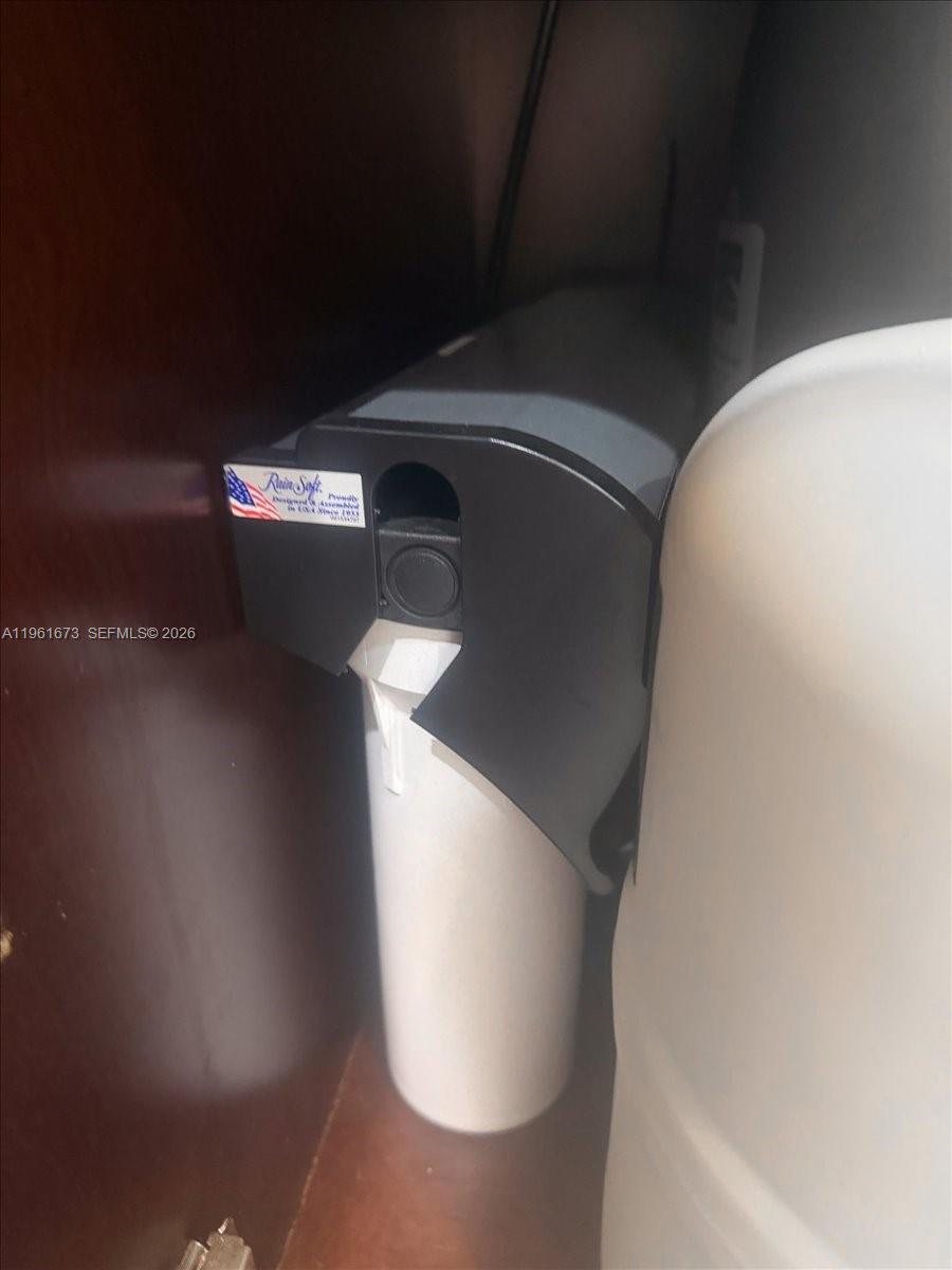 2400 SW 21st Ter Miami, FL 33145