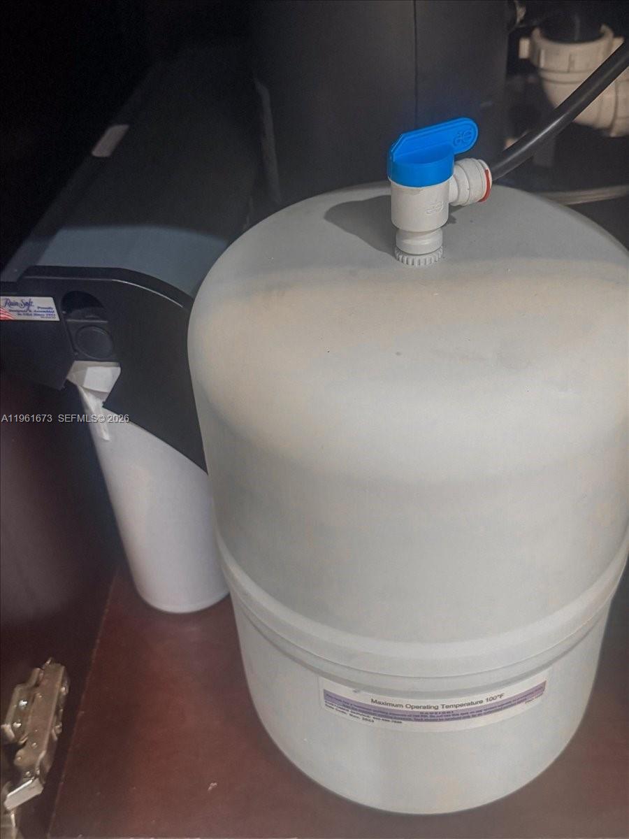 2400 SW 21st Ter Miami, FL 33145