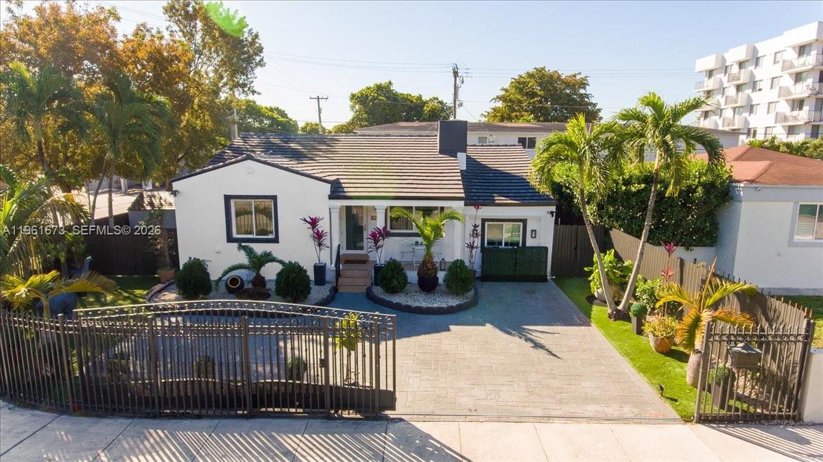 2400 SW 21st Ter Miami, FL 33145