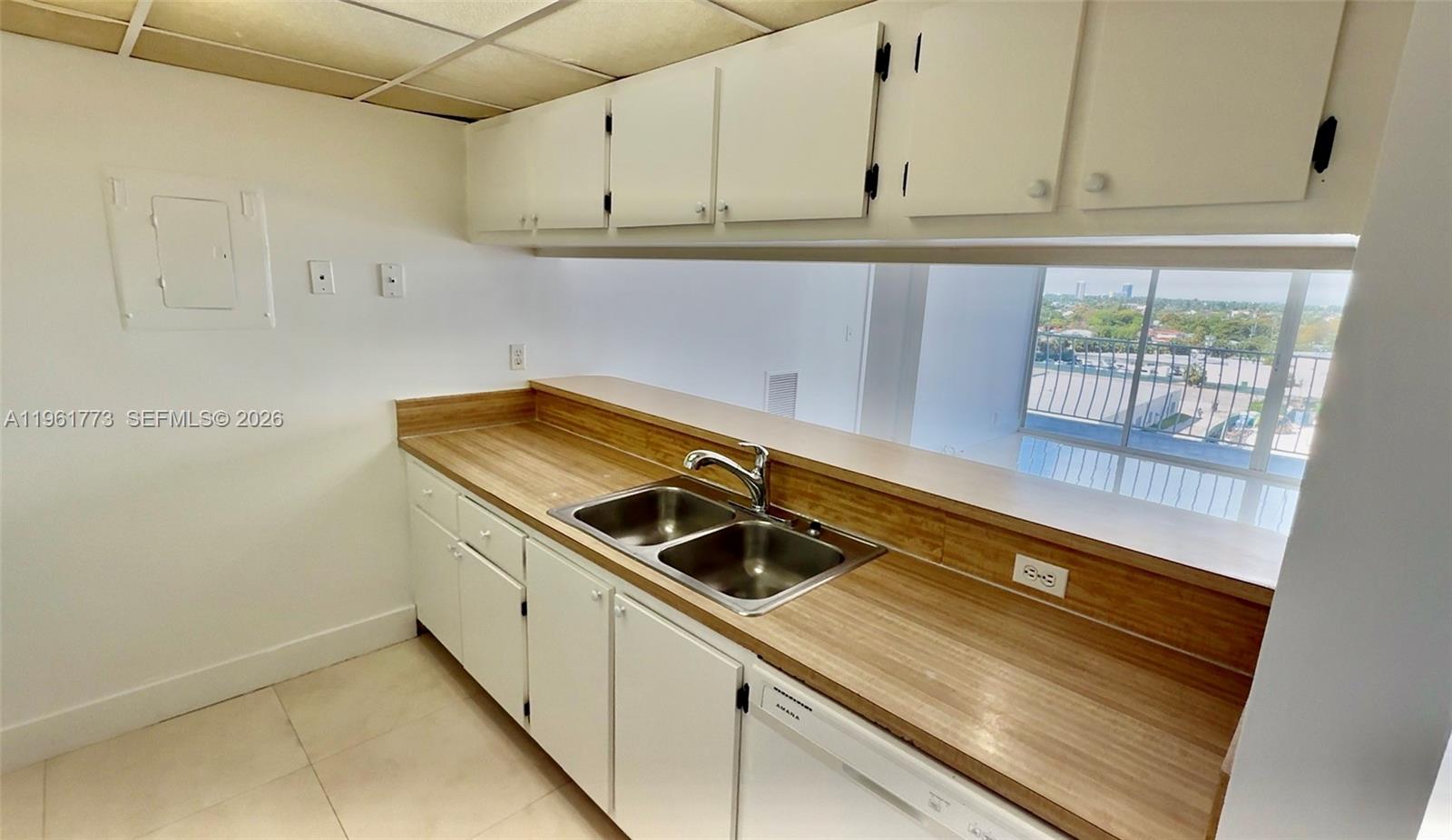 7601 E Treasure Dr #801 North Bay Village, FL 33141