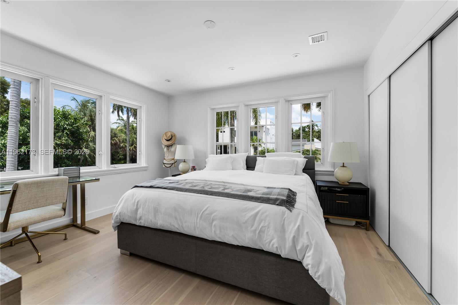 1826 Fairhaven Pl Miami, FL 33133