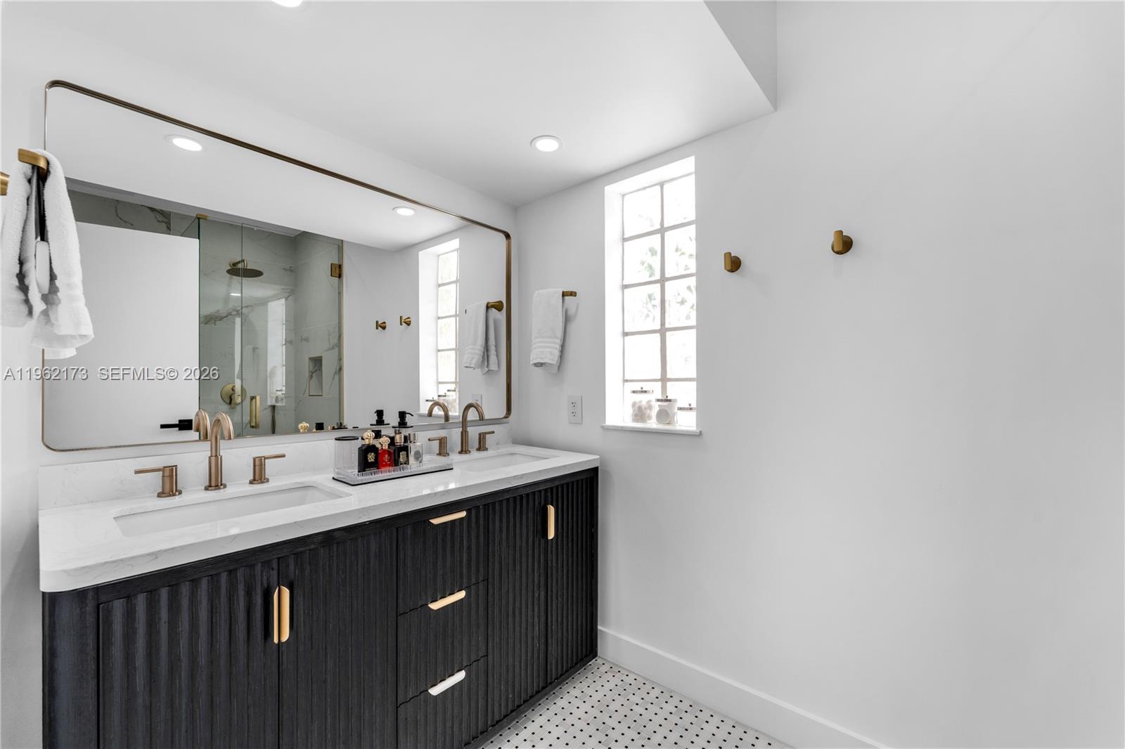 1826 Fairhaven Pl Miami, FL 33133