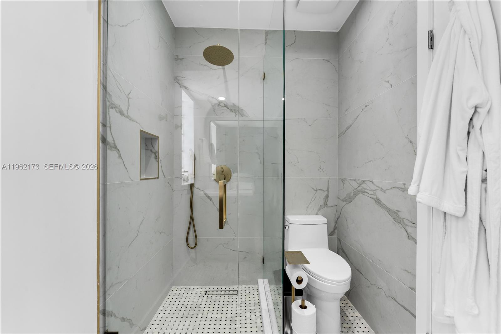 1826 Fairhaven Pl Miami, FL 33133