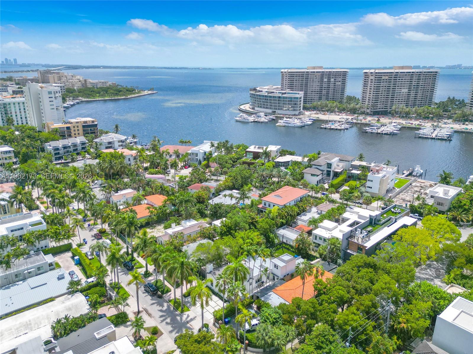 1826 Fairhaven Pl Miami, FL 33133