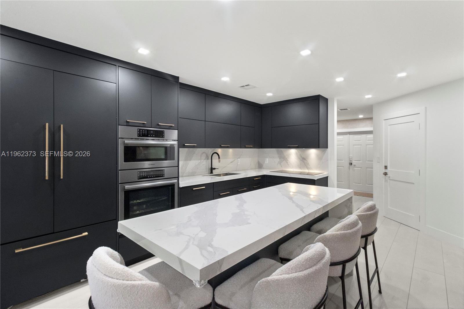 2813 Day Ave #2813 Miami, FL 33133