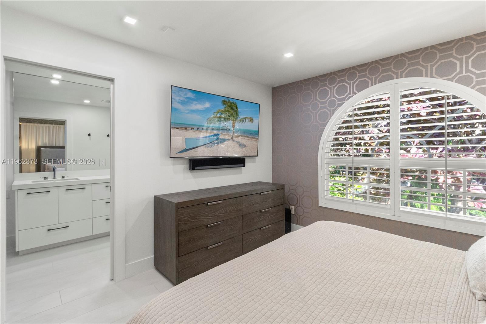 2813 Day Ave #2813 Miami, FL 33133