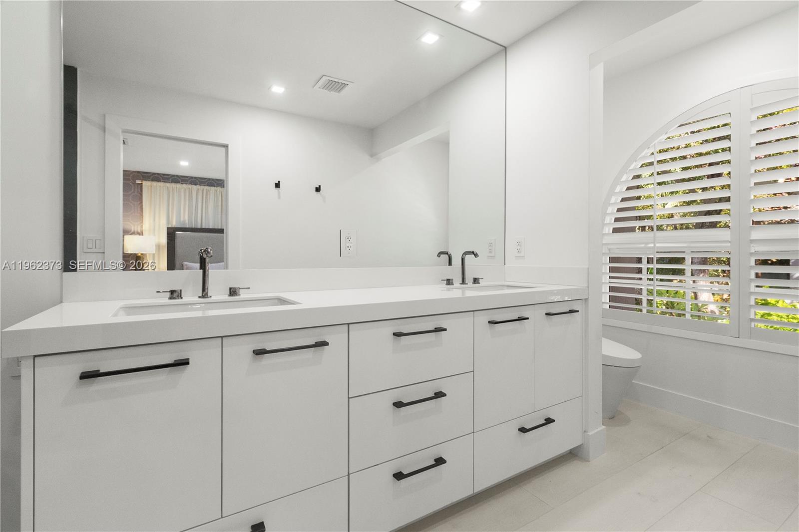 2813 Day Ave #2813 Miami, FL 33133