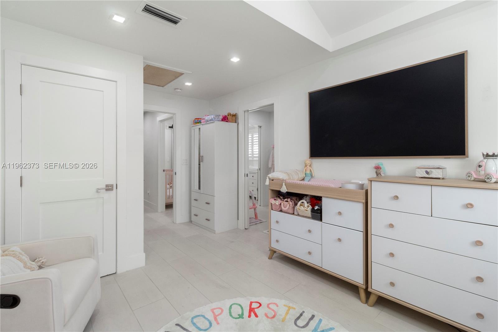 2813 Day Ave #2813 Miami, FL 33133