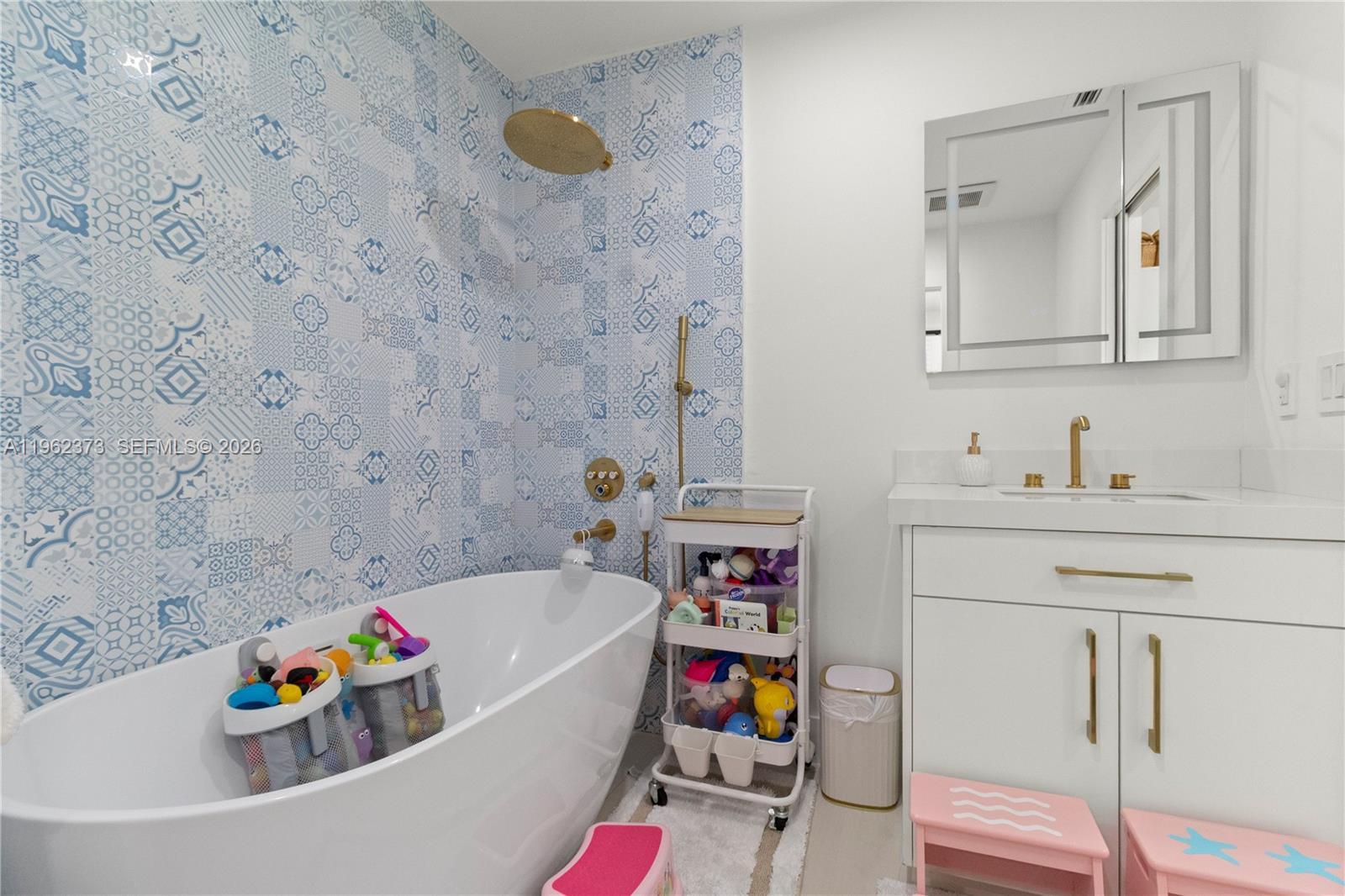 2813 Day Ave #2813 Miami, FL 33133