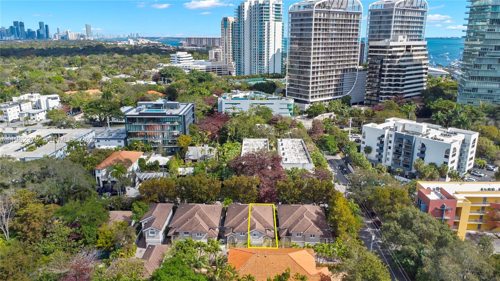 2813 Day Ave #2813 Miami, FL 33133