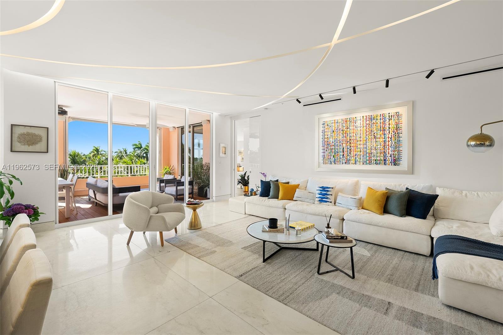 747 Crandon Blvd #409 Key Biscayne, FL 33149