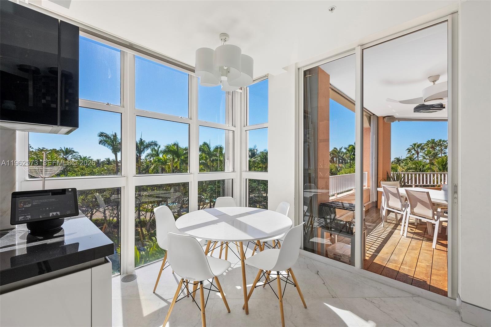 747 Crandon Blvd #409 Key Biscayne, FL 33149