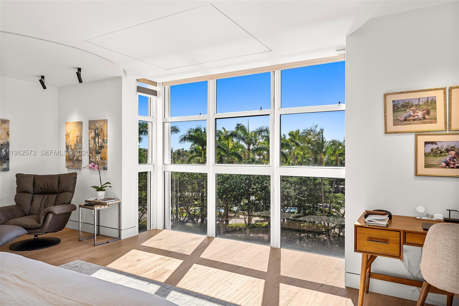 747 Crandon Blvd #409 Key Biscayne, FL 33149