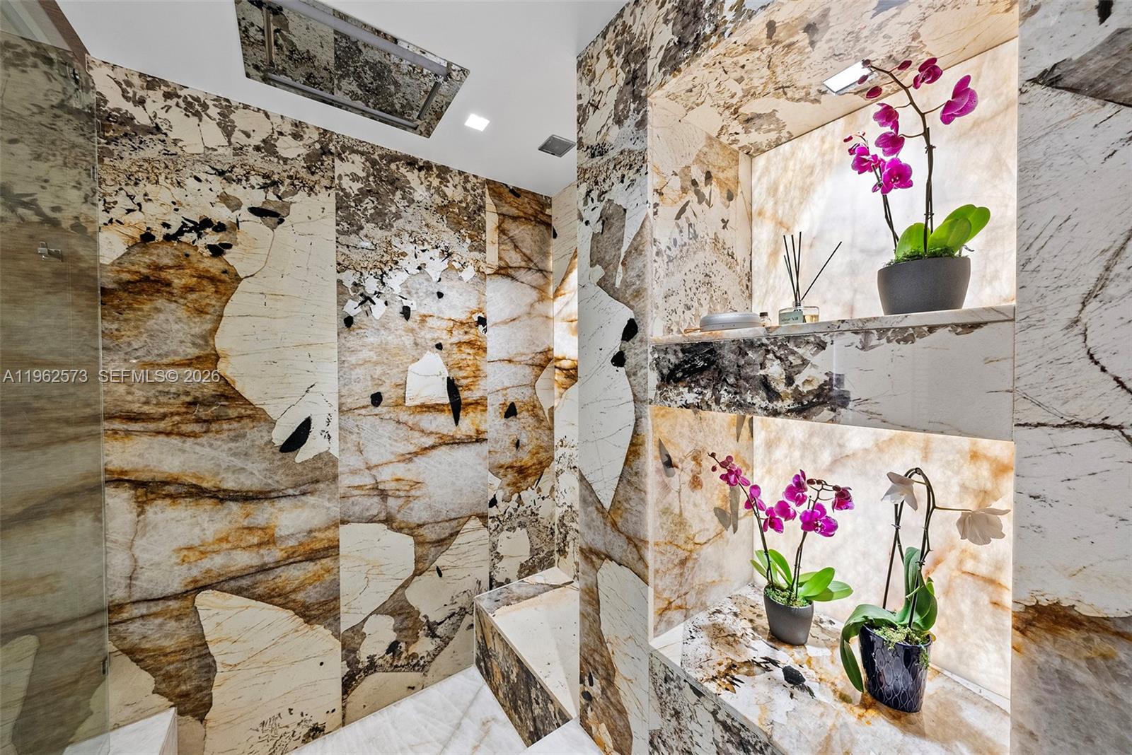 747 Crandon Blvd #409 Key Biscayne, FL 33149