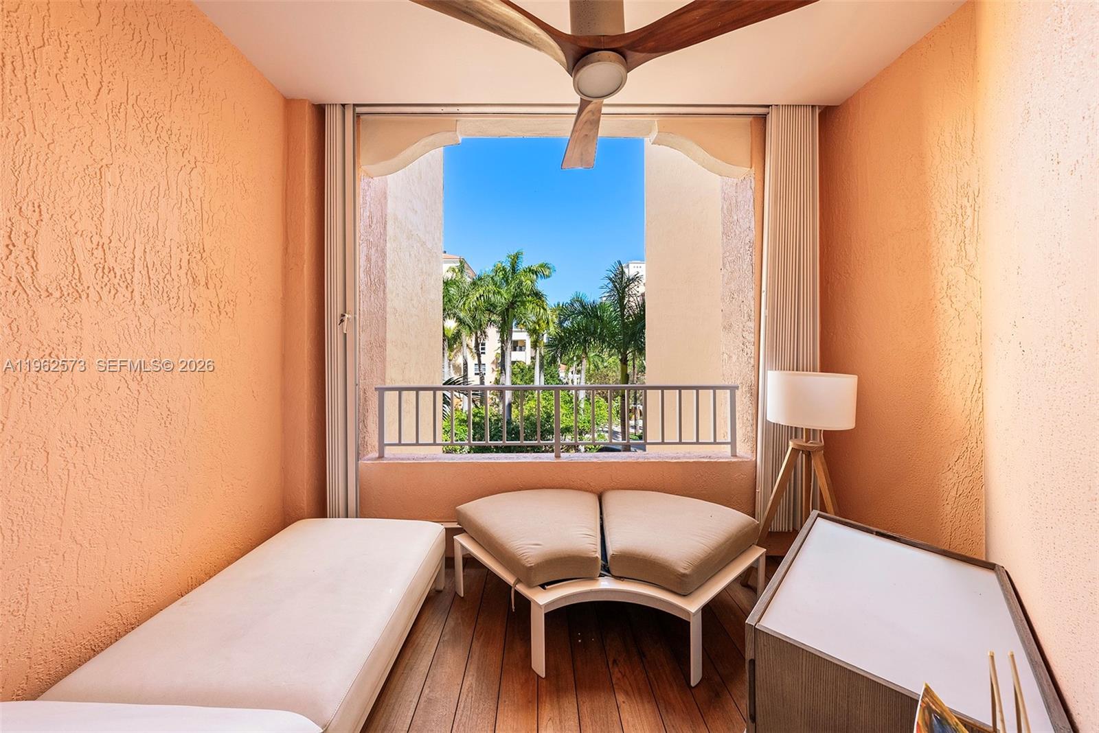 747 Crandon Blvd #409 Key Biscayne, FL 33149