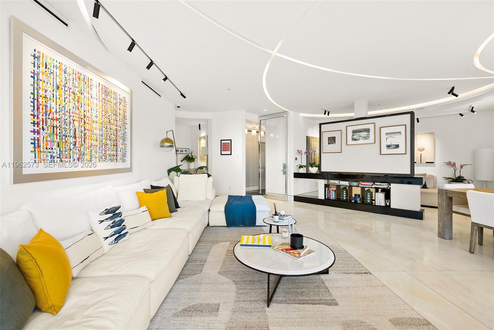 747 Crandon Blvd #409 Key Biscayne, FL 33149