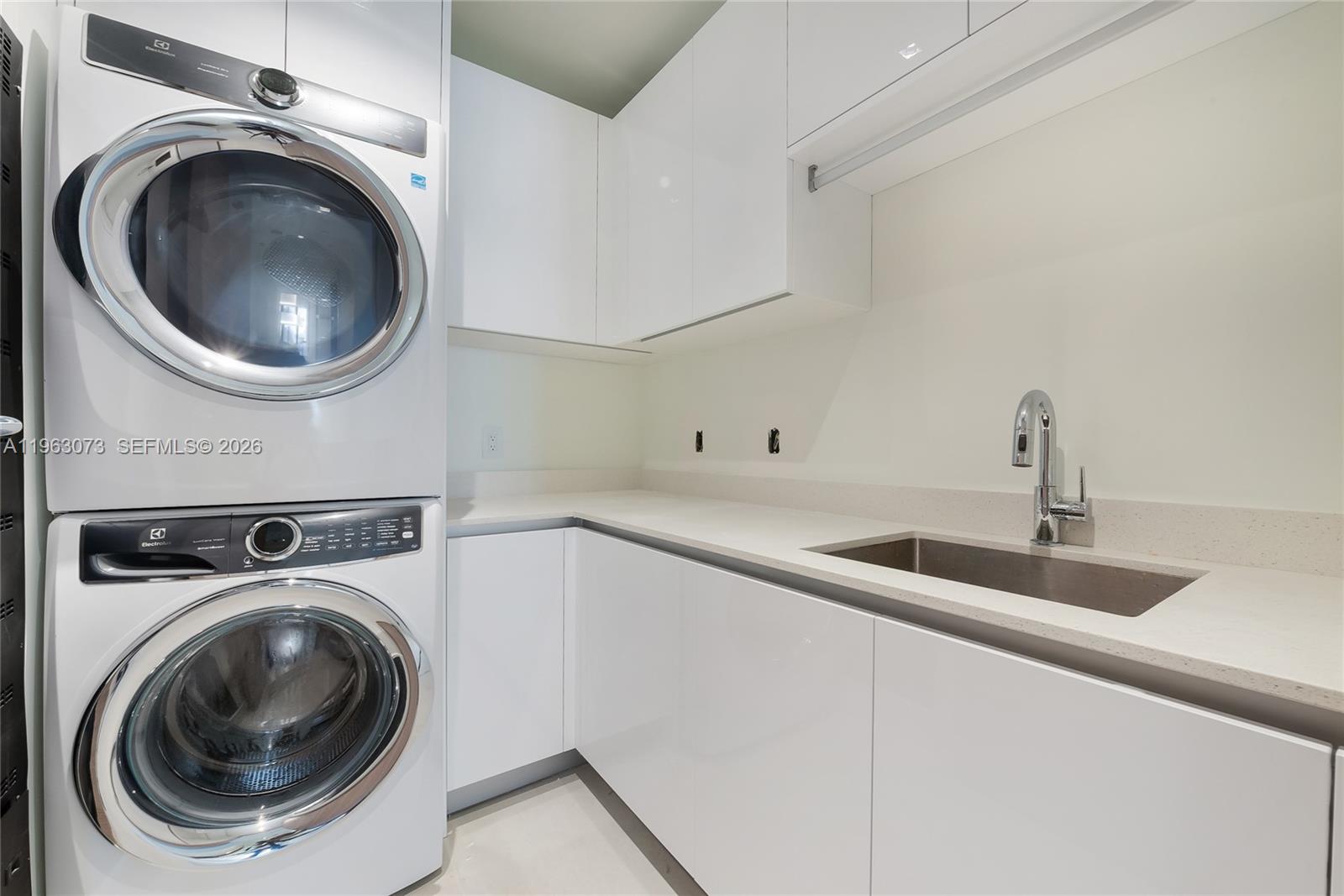 515 Valencia Ave #703 Coral Gables, FL 33134