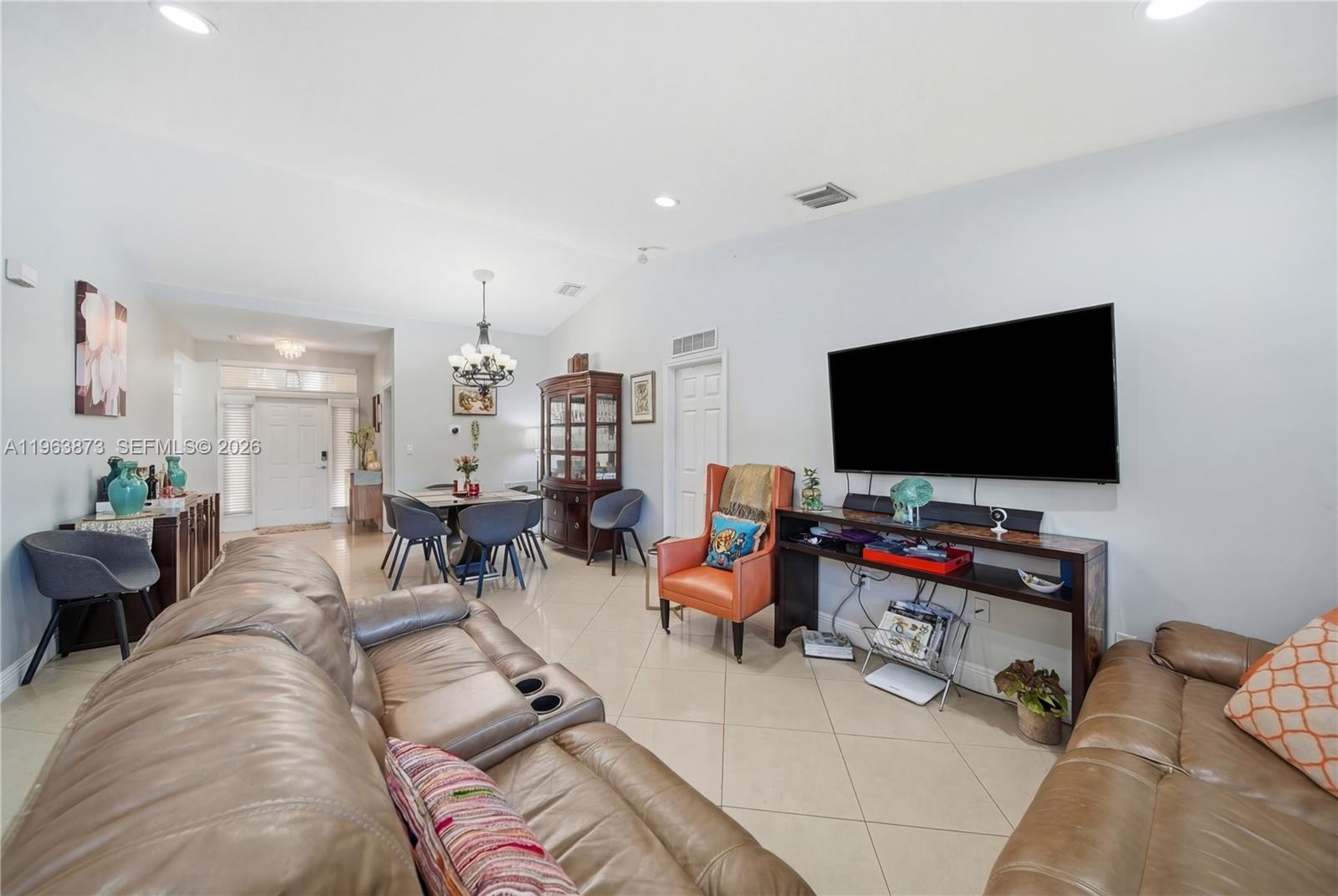 9071 SW 208th Ter Cutler Bay, FL 33189