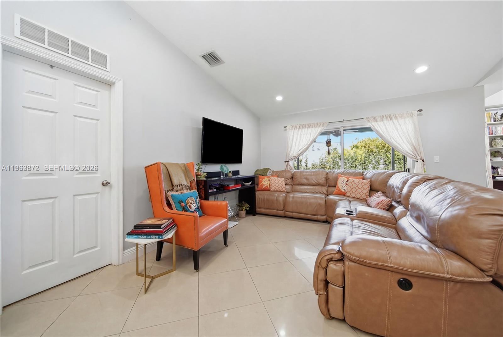 9071 SW 208th Ter Cutler Bay, FL 33189