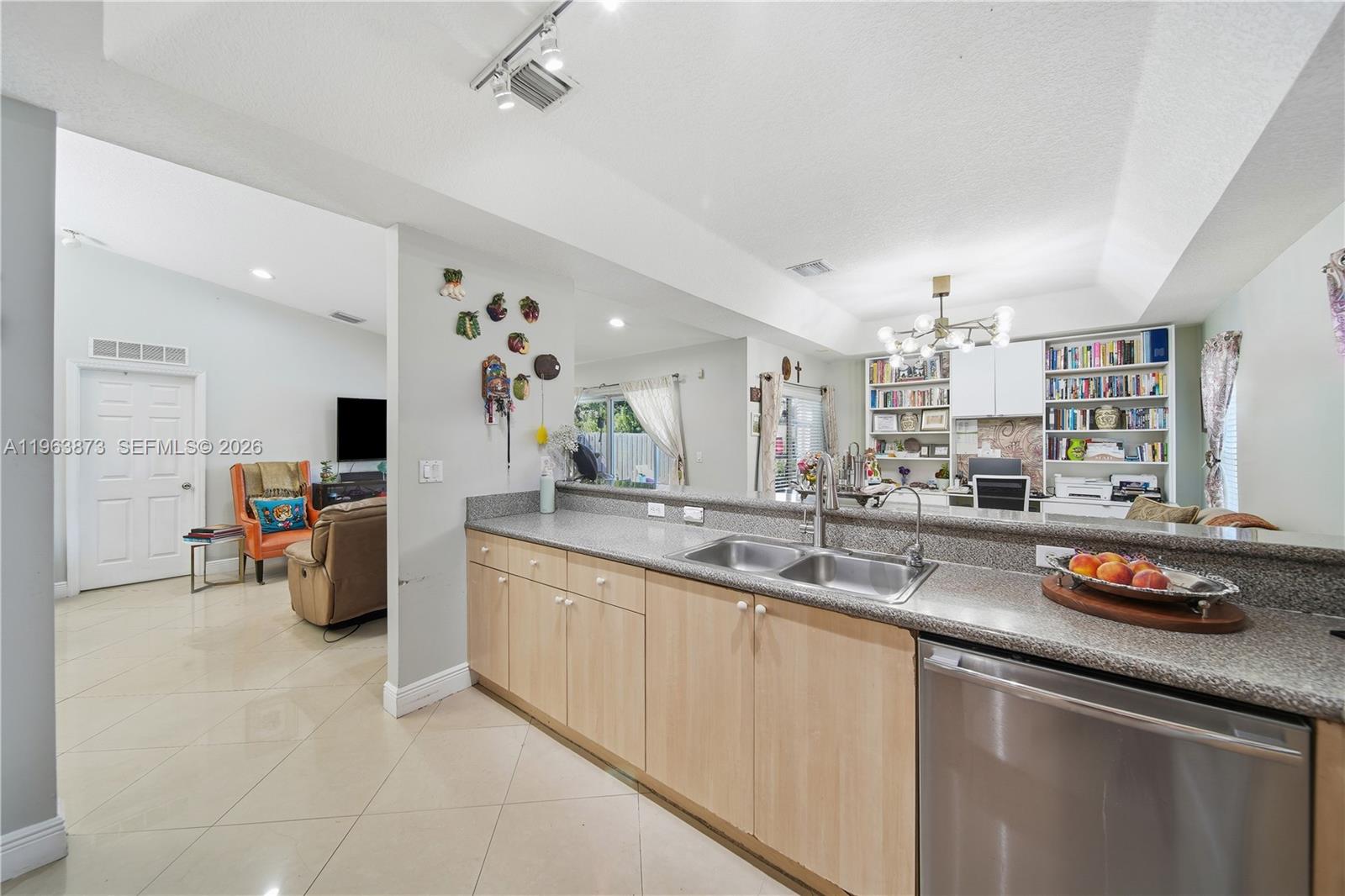 9071 SW 208th Ter Cutler Bay, FL 33189