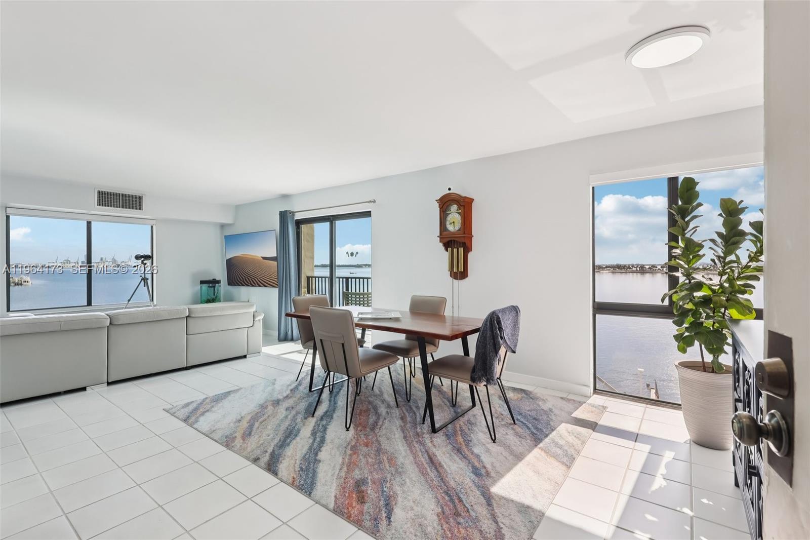 2201 Brickell Ave #77 Miami, FL 33129