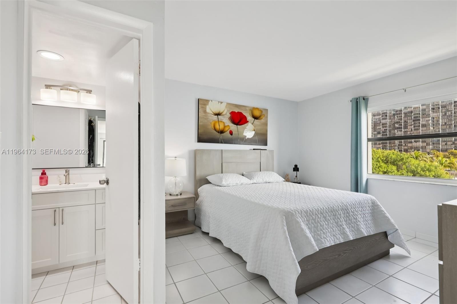 2201 Brickell Ave #77 Miami, FL 33129