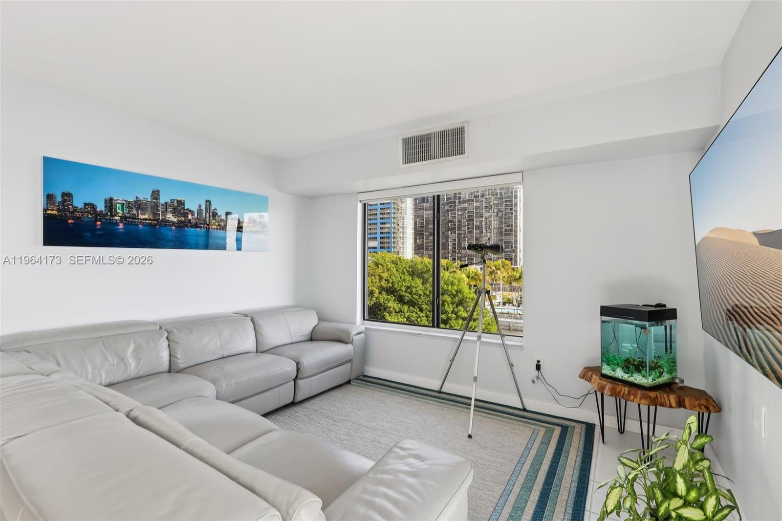 2201 Brickell Ave #77 Miami, FL 33129