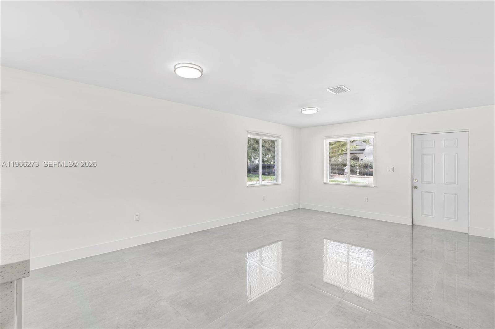 933 NW 50th St Miami, FL 33127