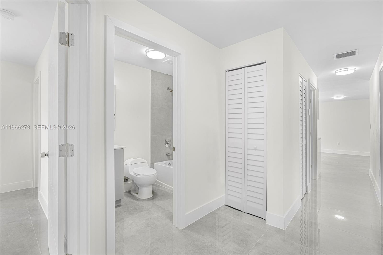 933 NW 50th St Miami, FL 33127