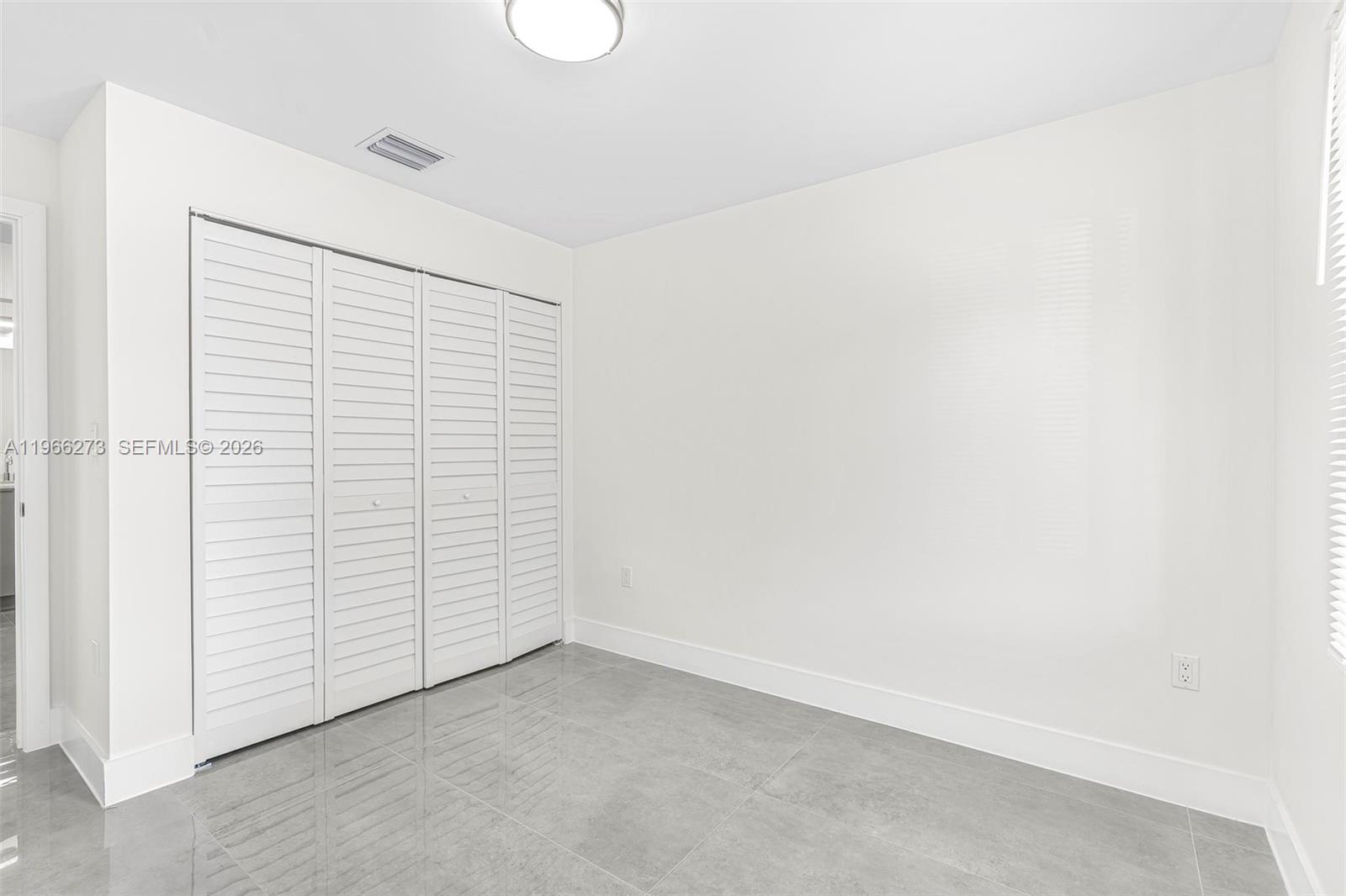 933 NW 50th St Miami, FL 33127