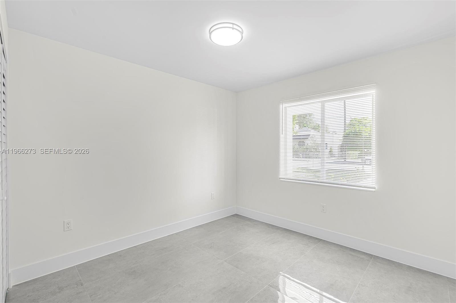 933 NW 50th St Miami, FL 33127